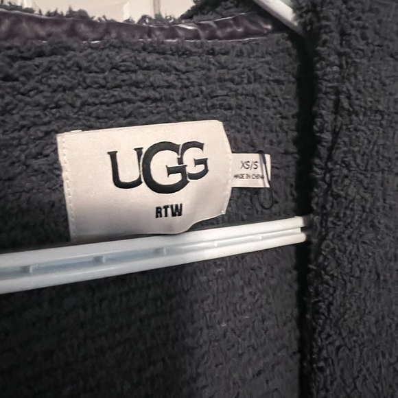 UGG NWT Gray cardigan and pants size S and XS/S - Picture 6 of 8